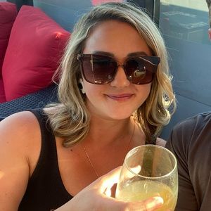 Meet your Posher, Tara